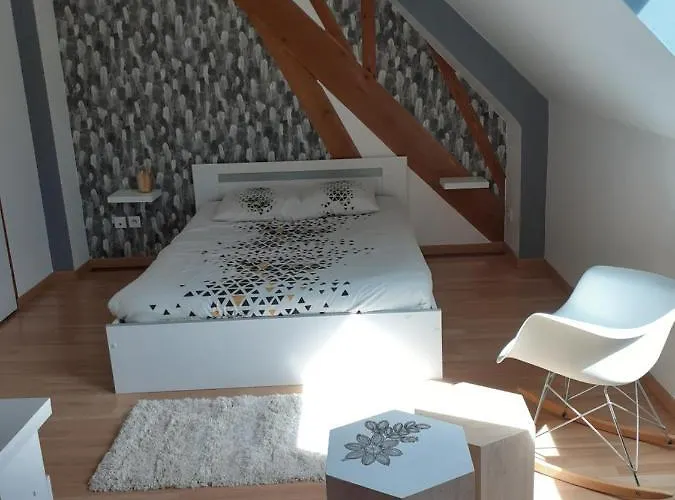 Rum i privatbostad Chez Habitant Avec Petit Dejeuner Bouloire