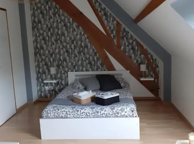 Rum i privatbostad Chez Habitant Avec Petit Dejeuner Bouloire